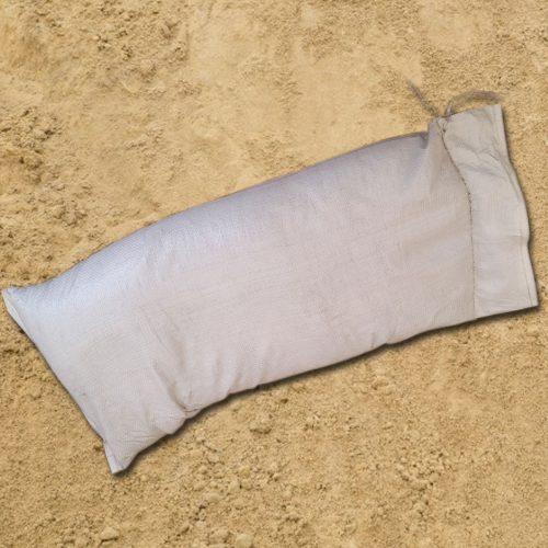15kg sandbags in white woven bags